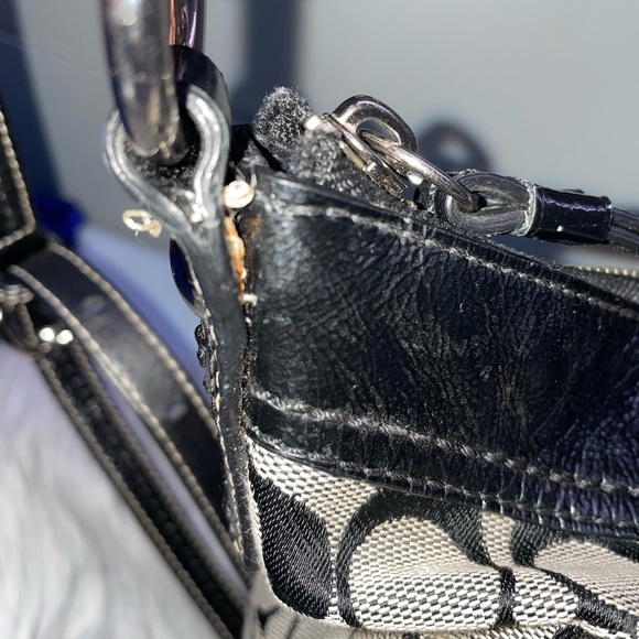 Authentic Coach Purse - Picture 5 of 9